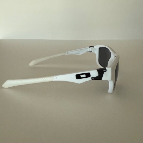 Oakley Jupiter Mens Sunglasses Black Lenses - Picture 7 of 9